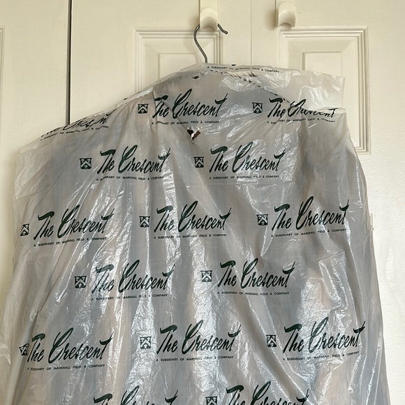 Women’s Vintage Tanuki Racoon Long Fur Coat - Picture 11 of 12